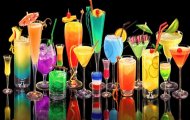 Điểm danh 21 loại ly CockTail Phục vụ rượu thường được dùng trong quầy Bar